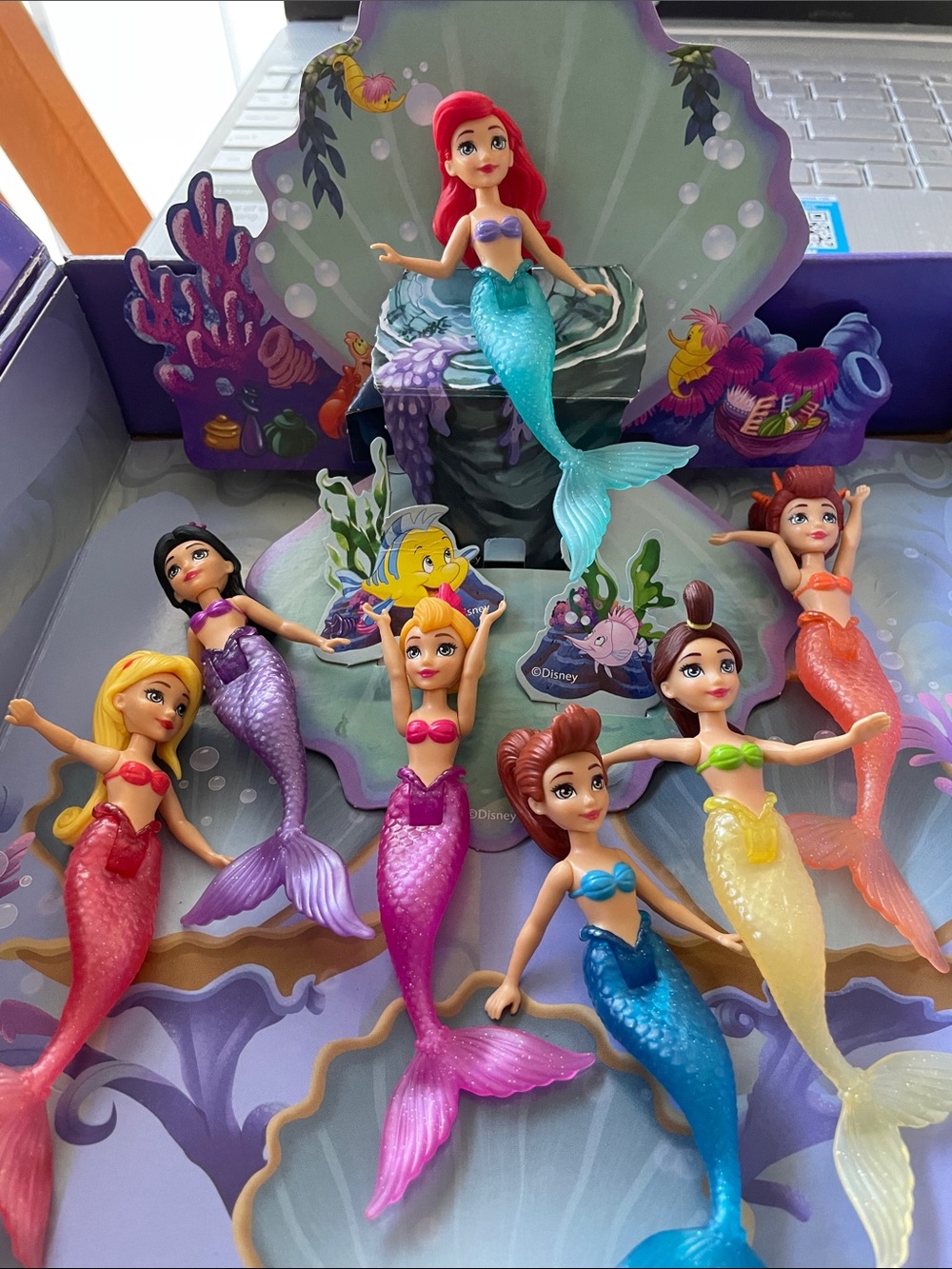 Disney Princess Ariel and Sisters Storybook Doll Set Interactive Pretend Play - Picture 3 of 3